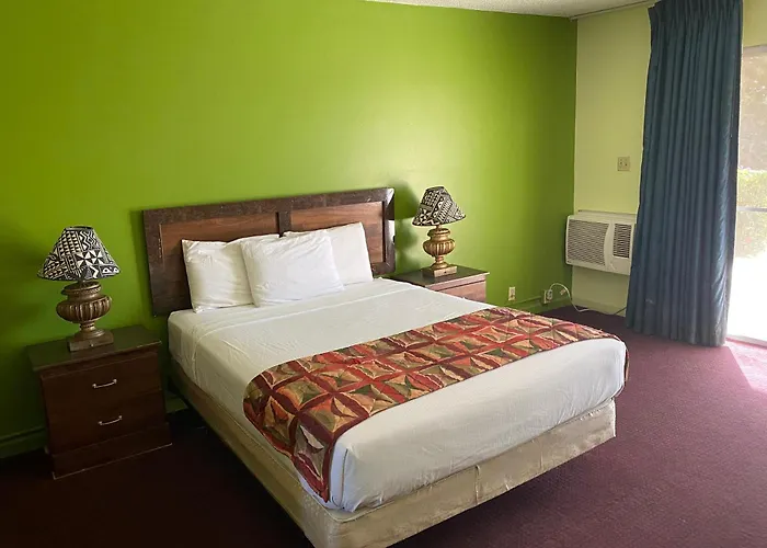 Hotel Oyo Az Desert Grove
