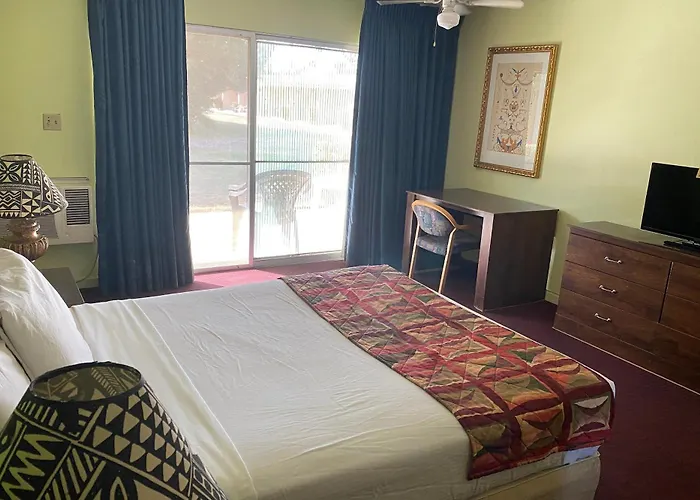 Oyo Az Desert Grove Hotel 2*