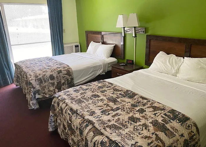 Oyo Az Desert Grove Hotel 2*